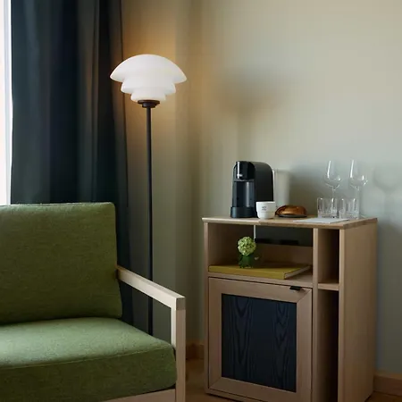 Wood Hotel