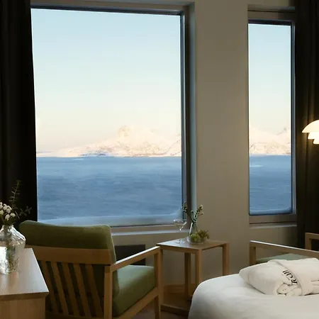 Wood Hotel 4*