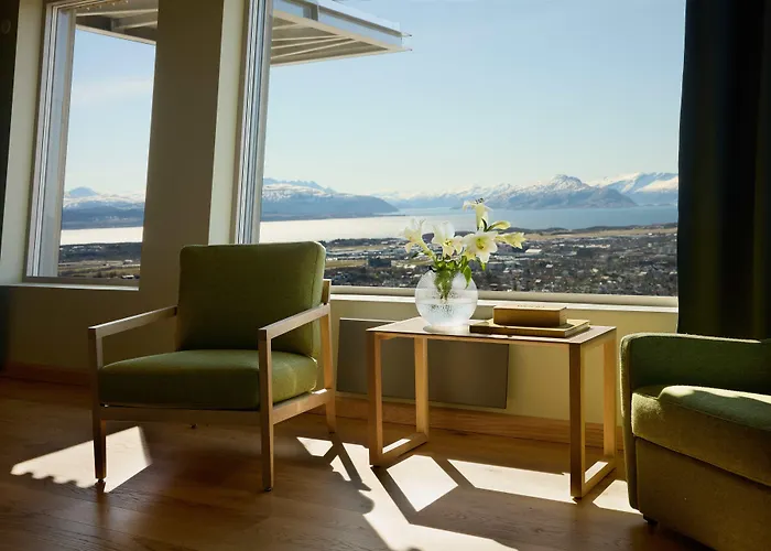 Wood Hotel 4*