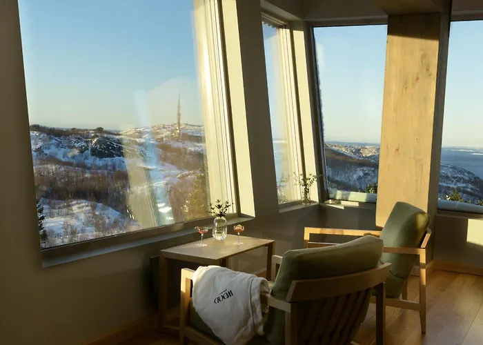 Hotel Wood 4*