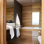 Wood Hotell 4*